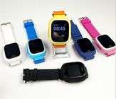 Iosおよびアンドロイドの子供の携帯電話の腕時計のスマートな腕時計の電話Q90はgsm SPSの追跡者の腕時計をからかいます