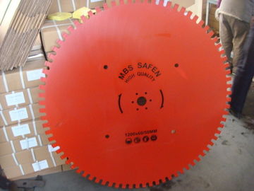 300mm はコンクリートについては銀によってろう付けされたダイヤモンドを鋸歯/ダイヤモンドの切刃を溶接しました