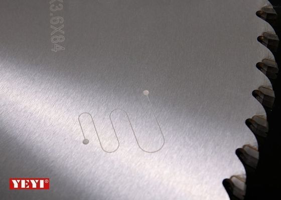 カスタマイズされた TCT の回状は金属、ステンレス鋼 450mm の切断については鋸歯を