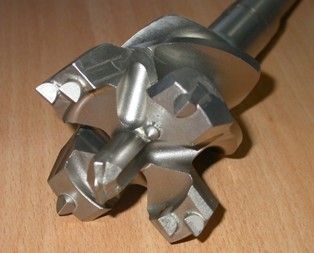長いすね TCT の穴あけ工具 SDS の石工は炭化物の先端とあきます