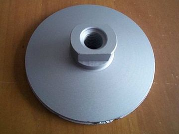 コンクリート/4 インチの粉砕機のためのターボ タイプ ダイヤモンドのコップの粉砕のホイール・ディスクは動きます